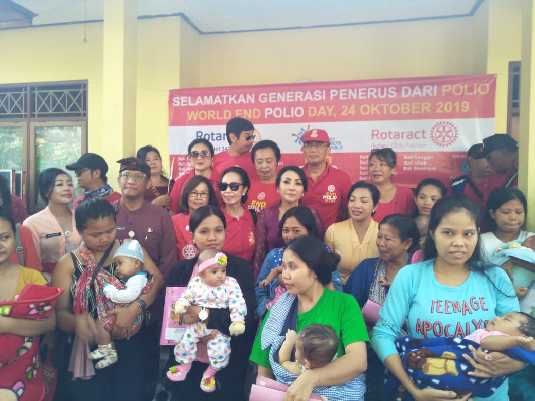 Pemberian Imunisasi Polio Di UPTD Puskesmas I Dinas Kesehatan Kecamatan Denpasar selatan 