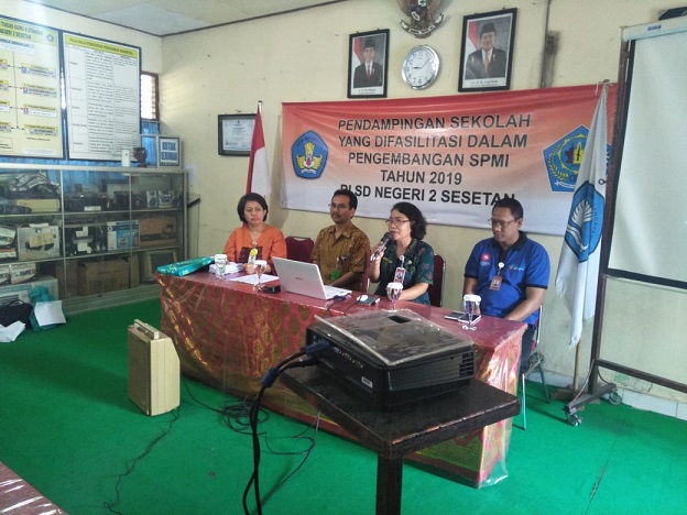 Sosialisasi Pemberian Imunisasi Typus Oleh RS Sanglah di SDN 2 Sesetan 